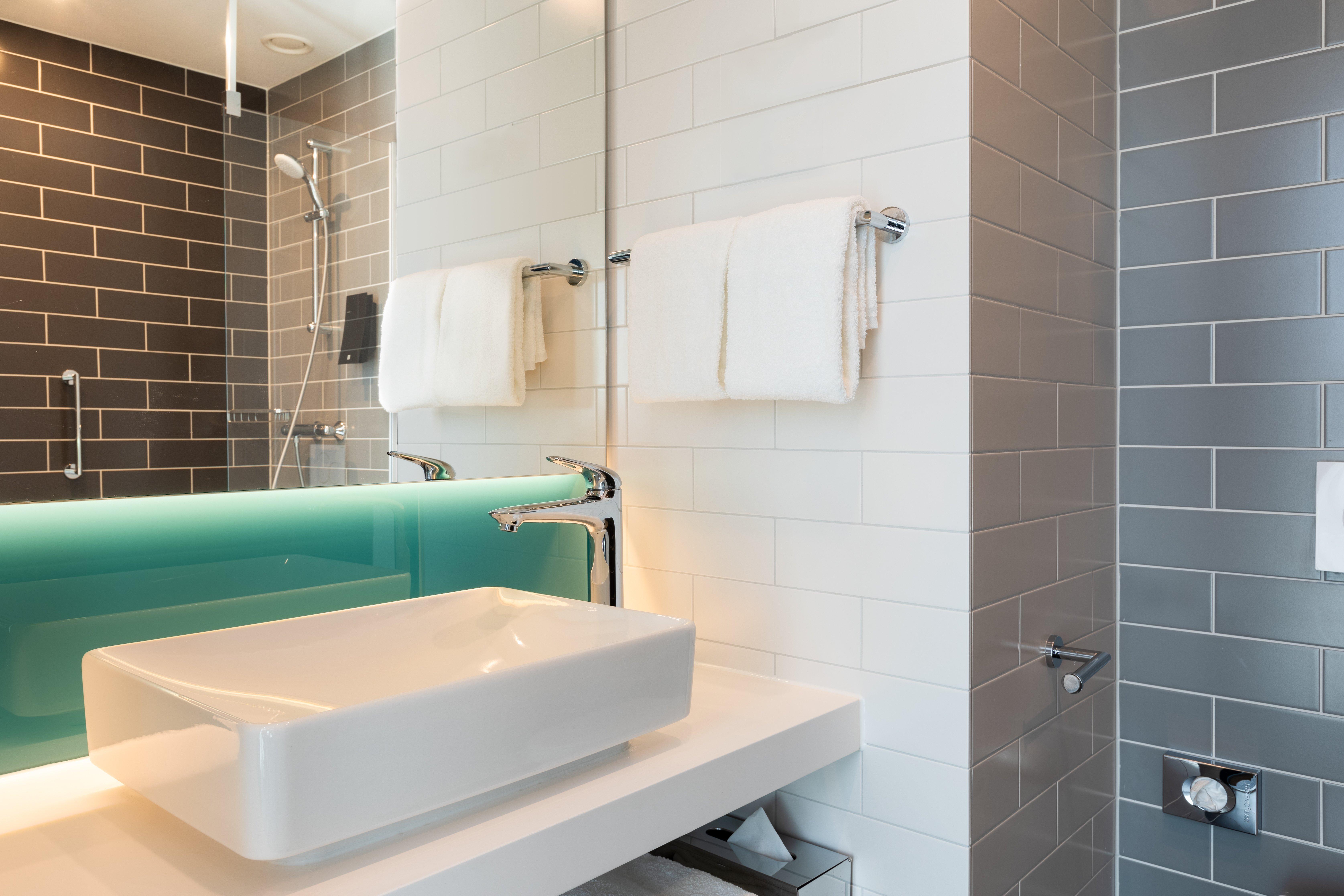 Holiday Inn Express Amsterdam - North Riverside By Ihg Esterno foto